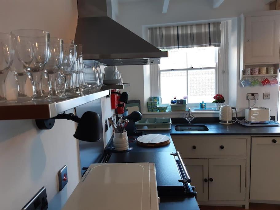 Corvus - Beautiful Cottage Half A Mile From Mousehole ペンザンス エクステリア 写真